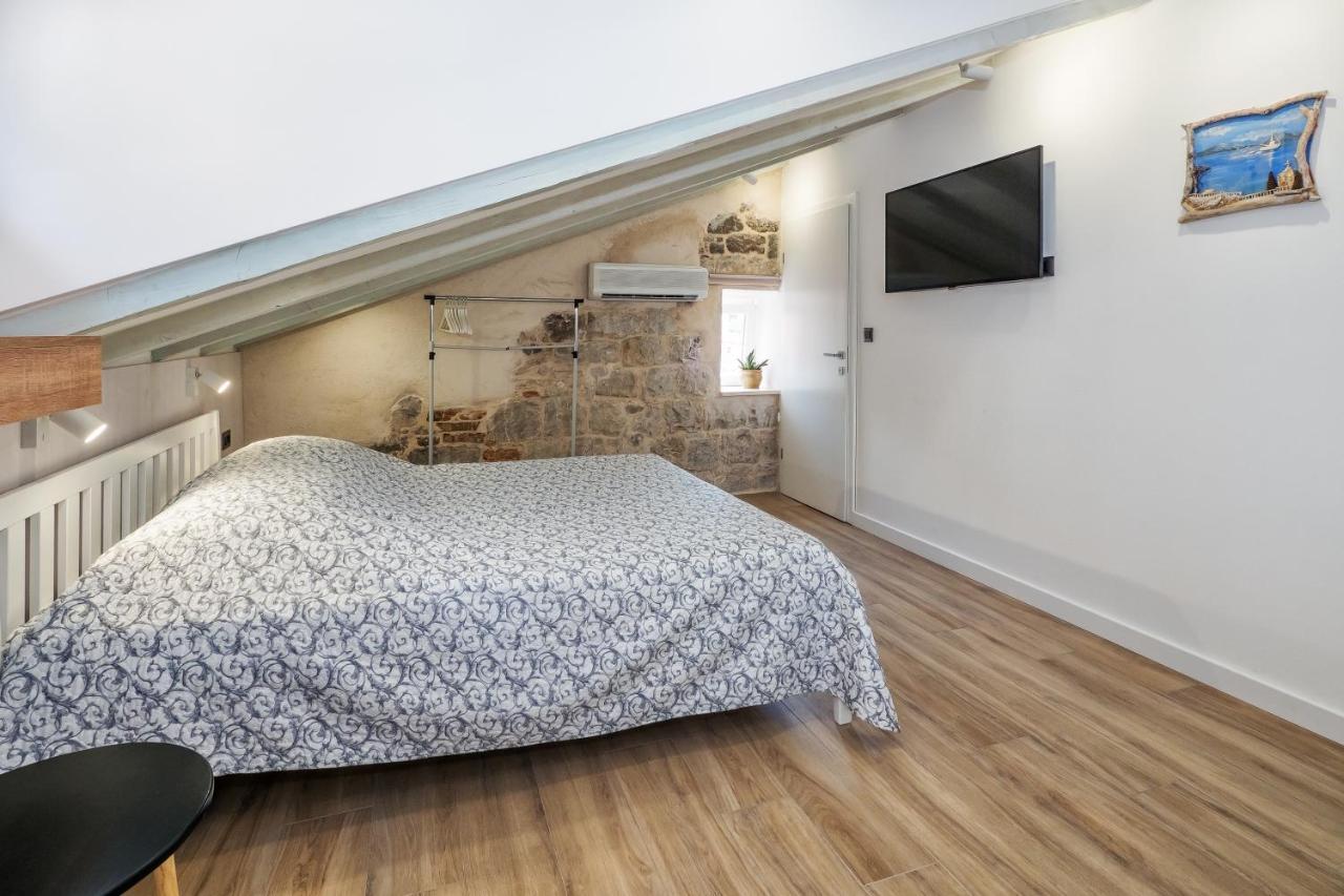 Sweet Rooms Luri Split Buitenkant foto